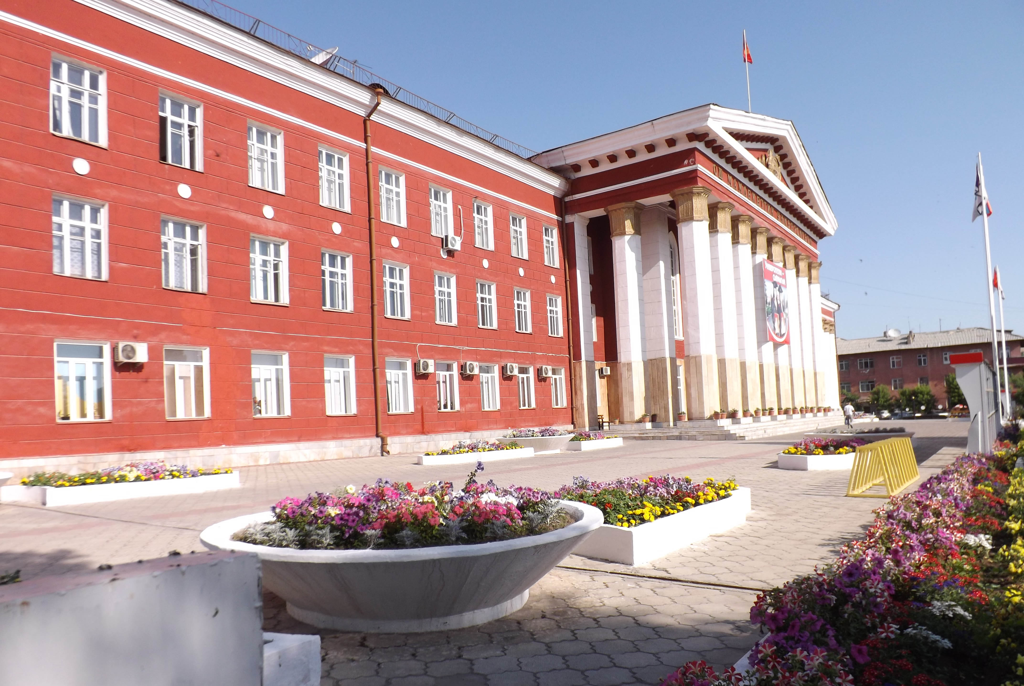 Главный корпус ОшГУ
